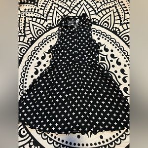 Cross pattern sleeveless dress